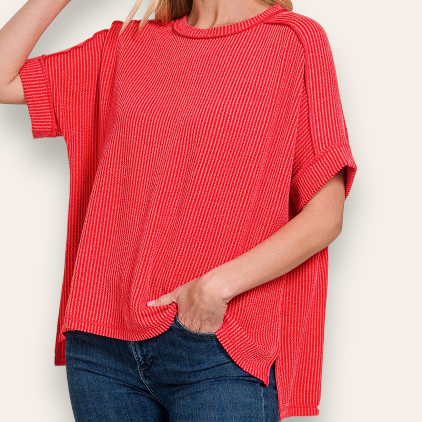 The Kali Textured Top In Red